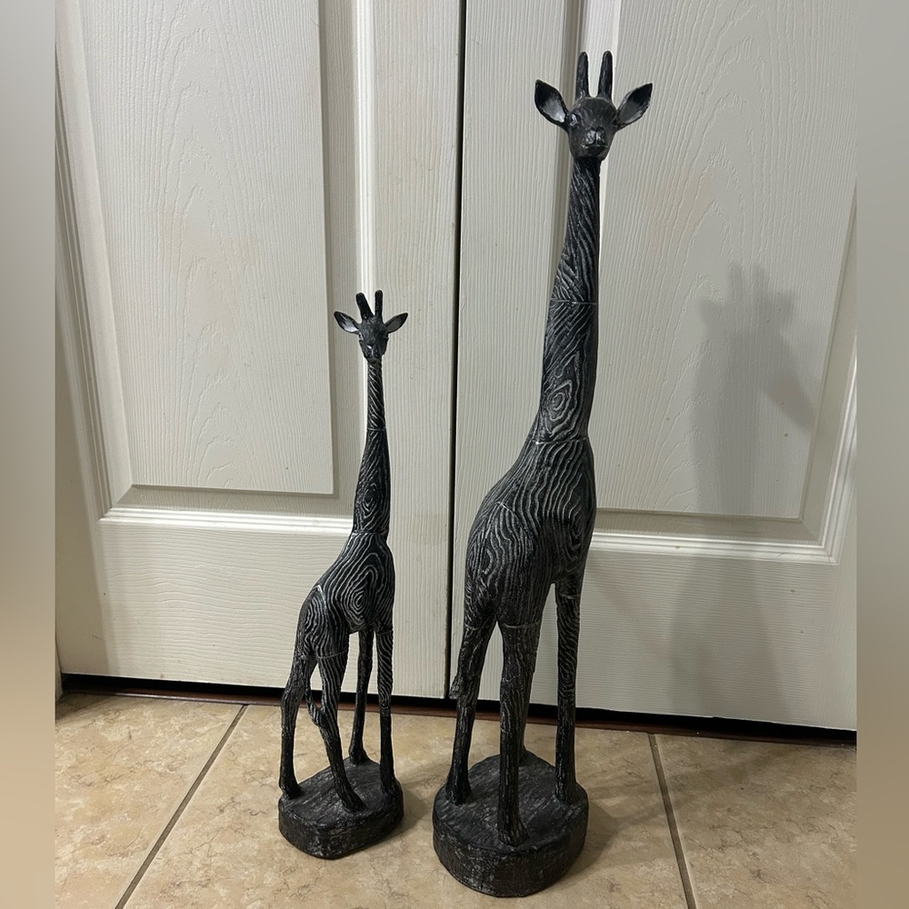 Beautiful Set of Safari Giraffes